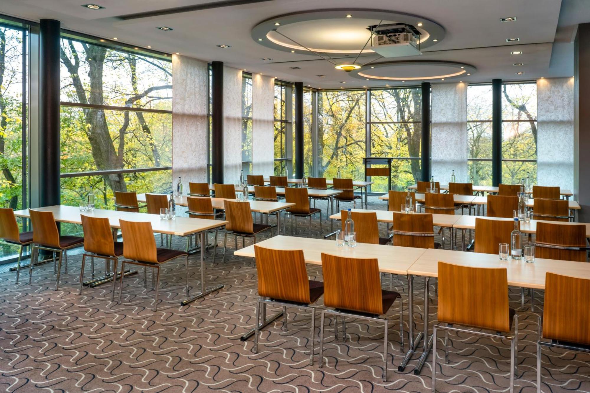 Moevenpick Hotel Hamburg City Exterior foto